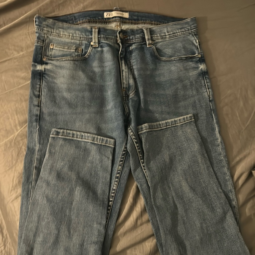 Only worn once Zara mens jeans in size 34